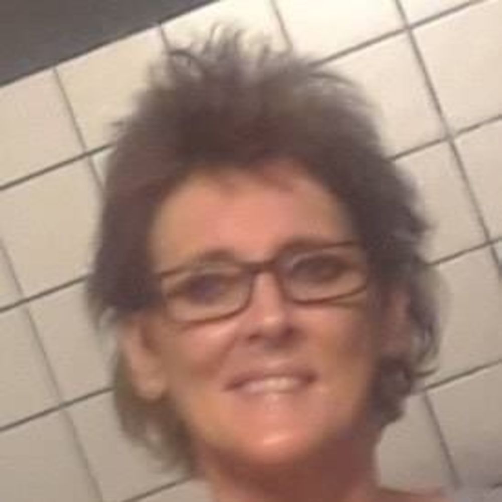 Meet your Posher, Delores